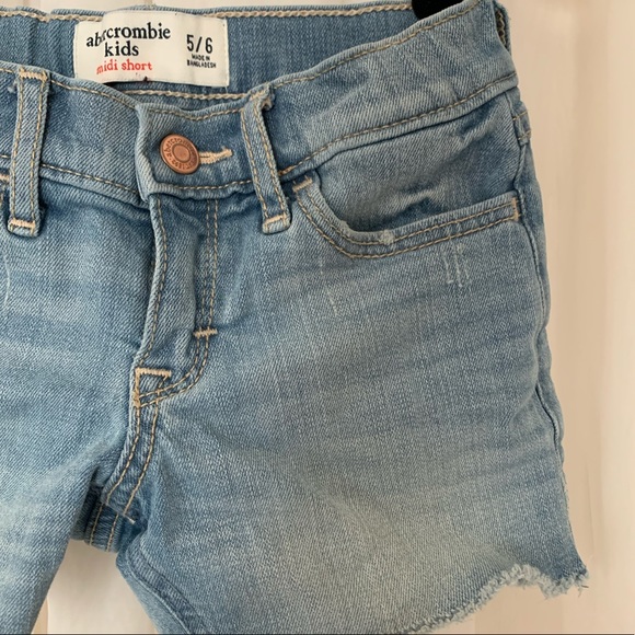 Girl’s Abercrombie Midi Shorts - Picture 3 of 4